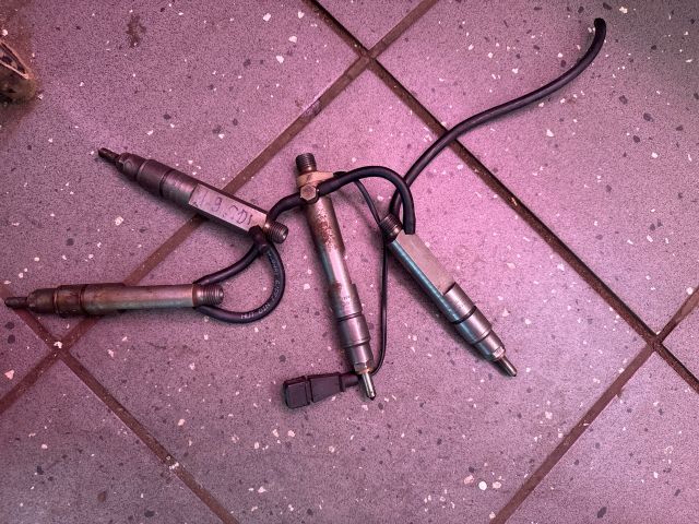 bontott VW CADDY Porlasztó (1 db)