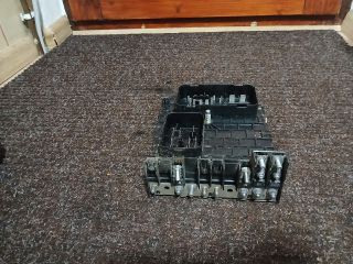 bontott VW CADDY Biztosítéktábla Motortér