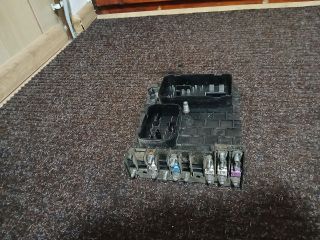 bontott VW CADDY Biztosítéktábla Motortér