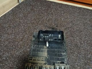 bontott VW CADDY Biztosítéktábla Motortér