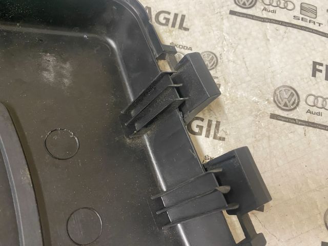 bontott VW CADDY Akkumulátor Fedél