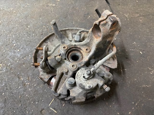 bontott VW CADDY Bal első Csonkállvány Kerékaggyal