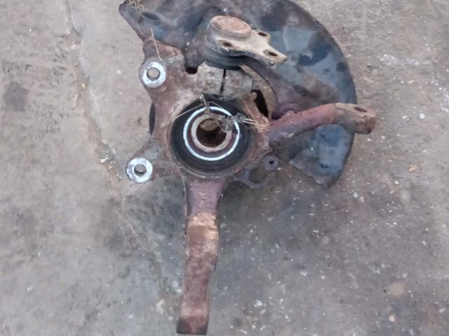 bontott VW CADDY Bal első Kerékagy