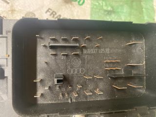 bontott VW CADDY Biztosítéktábla Motortér