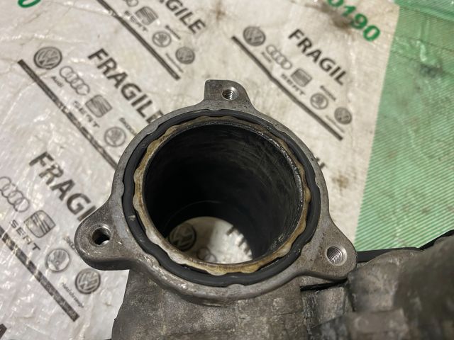 bontott VW CADDY EGR / AGR Szelep