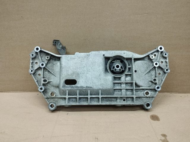 bontott VW CADDY Első Bölcső