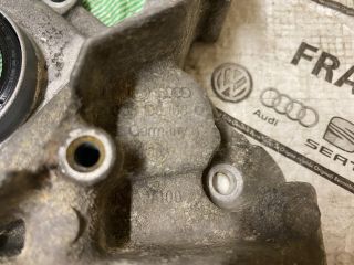 bontott VW CADDY Első Főtengely Szimmeringház