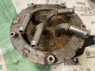 bontott VW CADDY Gázolajszűrő Ház