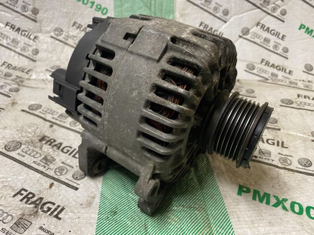 bontott VW CADDY Generátor