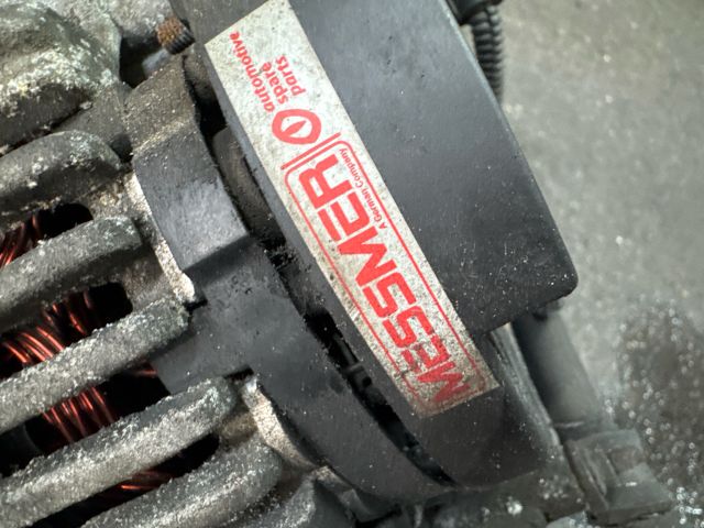 bontott VW CADDY Generátor