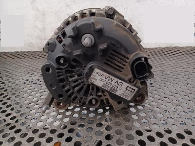 bontott VW CADDY Generátor