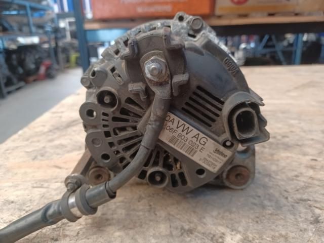 bontott VW CADDY Generátor