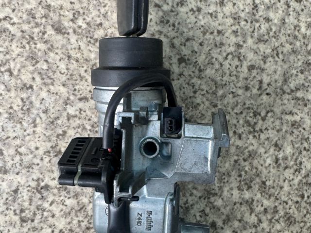 bontott VW CADDY Gyújtáskapcsoló Házzal