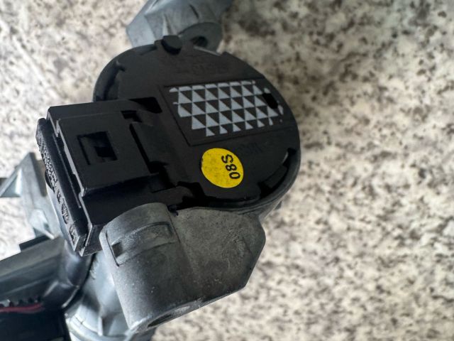 bontott VW CADDY Gyújtáskapcsoló Házzal