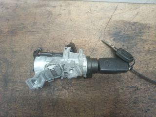 bontott VW CADDY Gyújtáskapcsoló Házzal