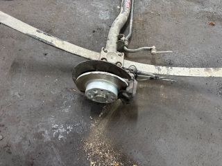 bontott VW CADDY Hátsó Híd (Tárcsafékes)