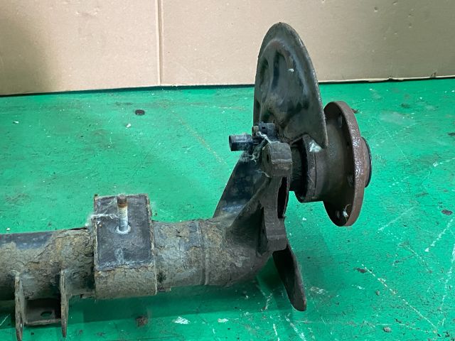 bontott VW CADDY Hátsó Híd (Tárcsafékes)