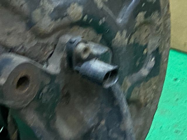 bontott VW CADDY Hátsó Híd (Tárcsafékes)