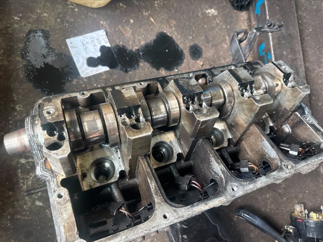 bontott VW CADDY Hengerfej