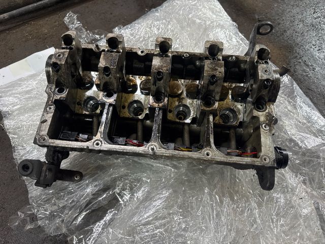 bontott VW CADDY Hengerfej