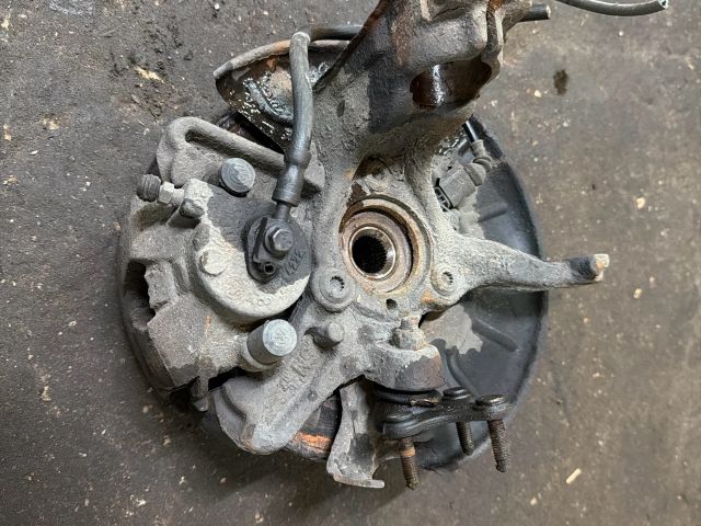 bontott VW CADDY Jobb első Csonkállvány Kerékaggyal