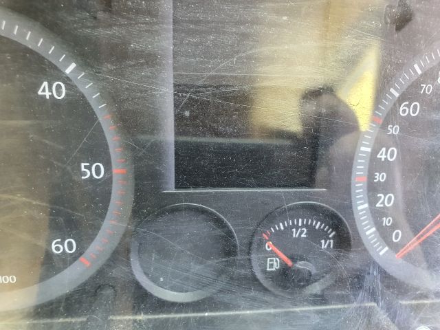 bontott VW CADDY Kilométeróra