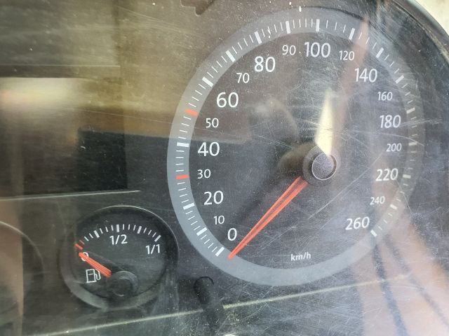 bontott VW CADDY Kilométeróra