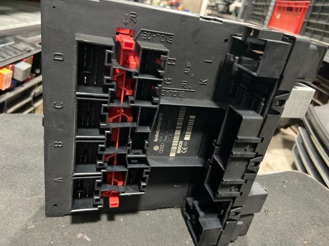 bontott VW CADDY Komfort Elektronika