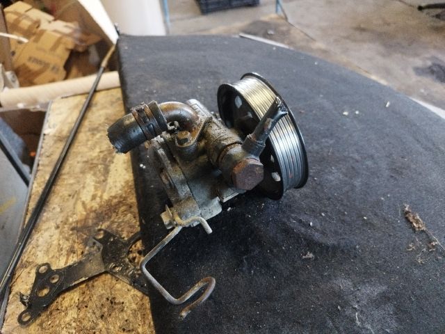 bontott VW CADDY Kormányszervó Motor (Hidraulikus)