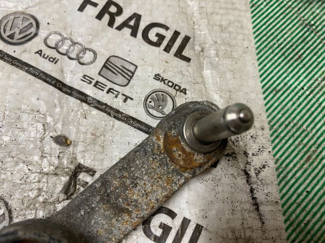 bontott VW CADDY Kuplung Kiemelő Villa