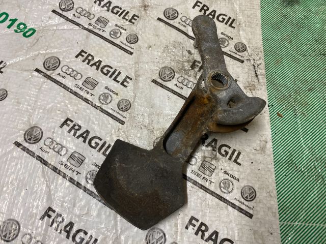 bontott VW CADDY Kuplung Kiemelő Villa