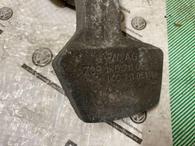 bontott VW CADDY Kuplung Kiemelő Villa