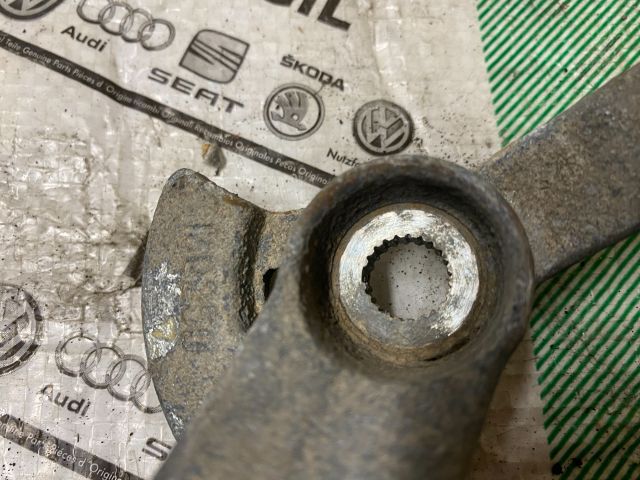 bontott VW CADDY Kuplung Kiemelő Villa