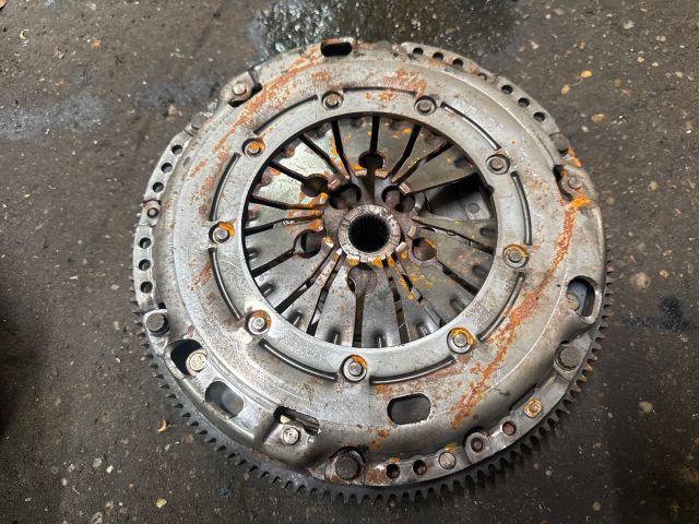 bontott VW CADDY Kuplung Szett Lendkerékkel