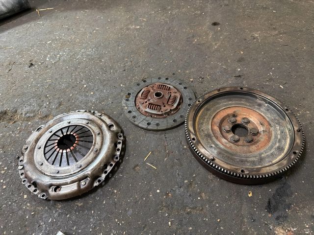 bontott VW CADDY Kuplung Szett Lendkerékkel