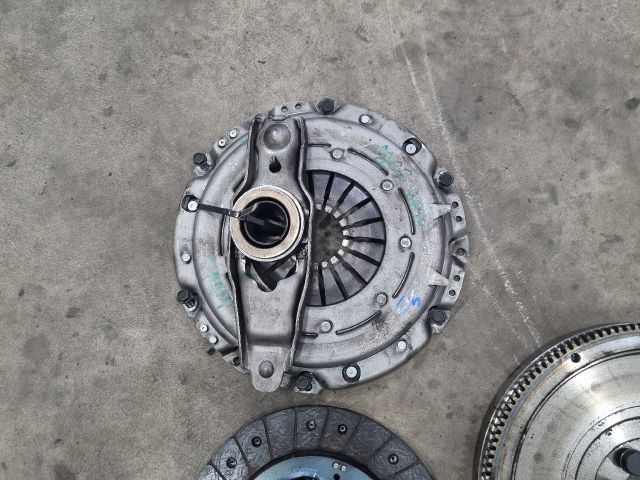 bontott VW CADDY Kuplung Szett Lendkerékkel