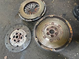 bontott VW CADDY Kuplung Szett Lendkerékkel