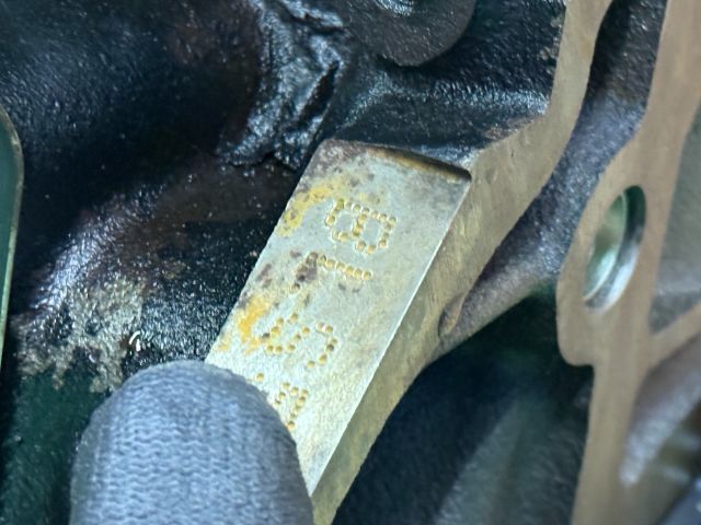 bontott VW CADDY Motor (Fűzött blokk hengerfejjel)