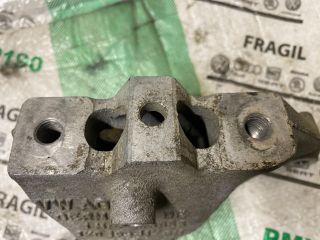 bontott VW CADDY Motor Tartó Bak (Fém)