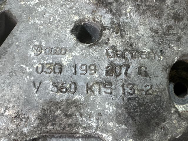 bontott VW CADDY Motor Tartó Bak (Fém)