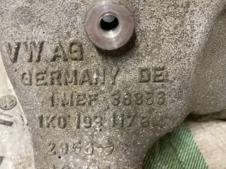 bontott VW CADDY Motor Tartó Bak (Fém)