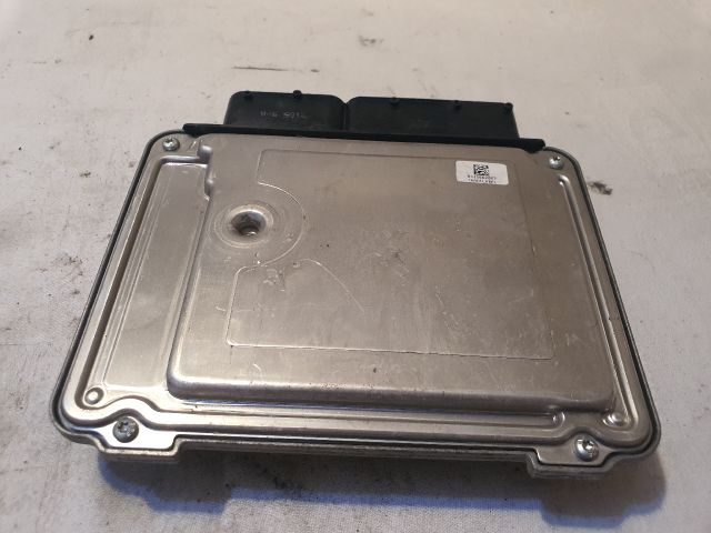 bontott VW CADDY Motorvezérlő