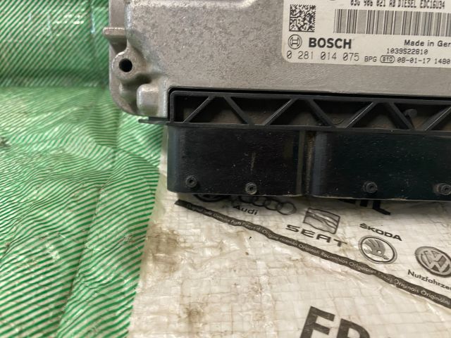 bontott VW CADDY Motorvezérlő