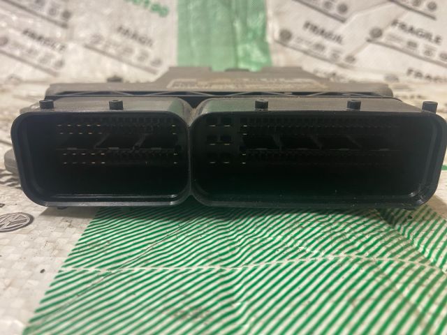 bontott VW CADDY Motorvezérlő