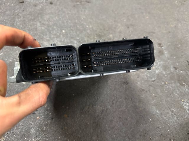 bontott VW CADDY Motorvezérlő