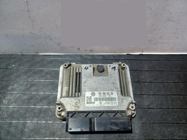 bontott VW CADDY Motorvezérlő