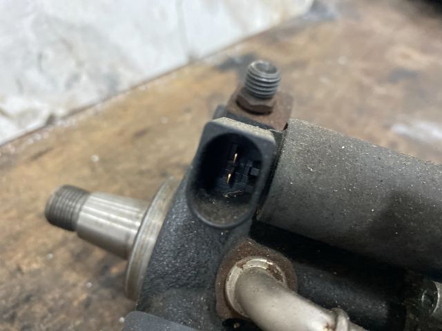 bontott VW CADDY Nagynyomású Szivattyú