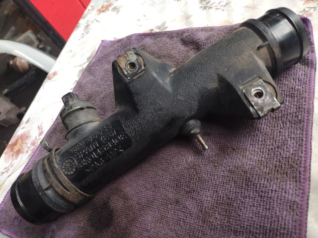 bontott VW CADDY Turbócső