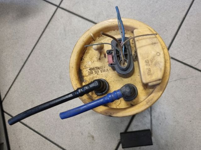 bontott VW CADDY Üzemanyag Szivattyú