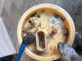 bontott VW CADDY Üzemanyag Szivattyú